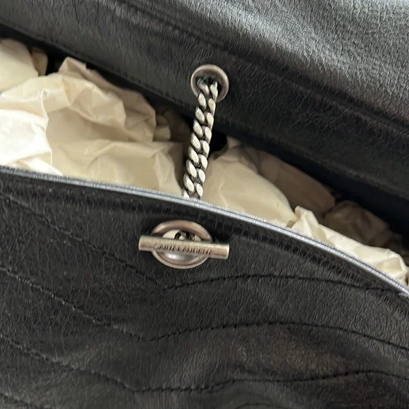 Yves Saint Laurent Nolita Leather Shoulder Bag Medium - Picture 5 of 8